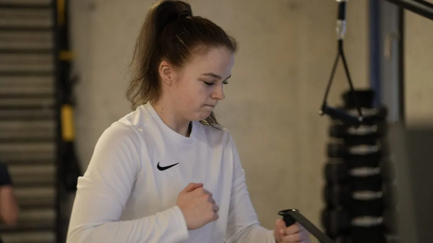 Krafttraining in der Schwangerschaft und nach der Geburt: Der umfassende Leitfaden